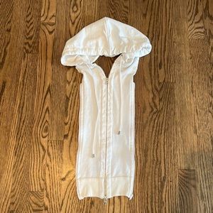 White Veronica Beard Hoodie Dickey